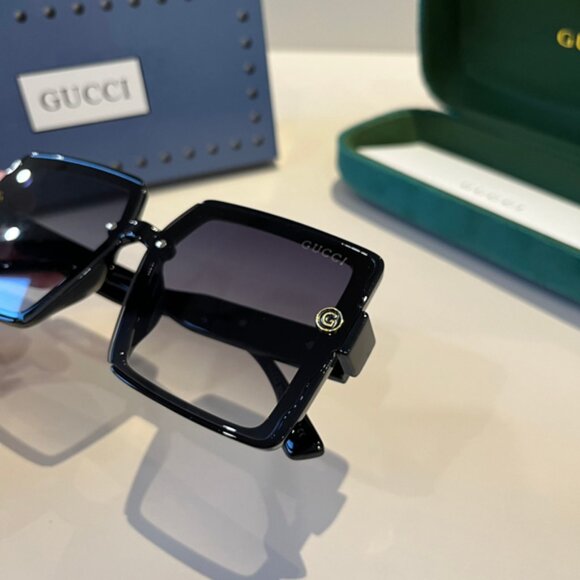 Gucci Women\'s Designer Sunglasses